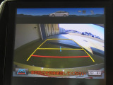 バックガイドモニターで、後方を確認しながら安心して駐車することができます。運転初心者も熟練者も必須の機能ですよ!