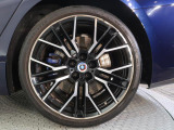 BMWならではの卓越した走りを支えるホイールと足回りです!