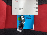 スマートキーはバッグなどにしまったままボタン操作でエンジンの始動・停止ができて大変便利です。