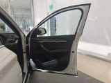 BMWプレミアムセレクション前橋では、高年式低走行モデルからMモデル、年式が経ちなかなかディーラーでは見かけないモデルまで幅広いラインナップで認定中古車を取り扱っております。品質に自信があります。