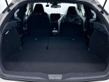 もっと荷物を載せたいときは、リアシートを倒して、このようにアレンジできます!