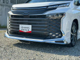 TRD GRフロントバンパーガーニッシュ、モデリスタフロントスポイラーを装着。