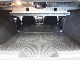 後席を倒した際の荷室奥行きを確認できます。
