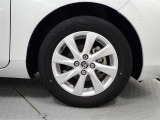 純正アルミホイール 185/65R15