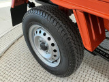 中古車をお選びいただく際に気になる走行距離や修復歴などに加えてキズ・凹みの有無・状態や消耗品の交換、今までの整備状況が &ldquo;ダイハツ認定中古車カルテ&rdquo;でわかります。