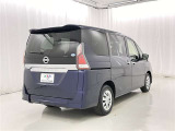走りにこだわりながら収納力も持ち合わせたお車です。