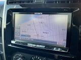 現在地や周辺道路を画面上で確認でき、行き先までの道順を把握しやすい地図表示です。見やすい画面で、慣れない場所へのお出かけや日々の移動をサポートします。