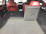 シートアレンジで人も荷物も載せれます。
