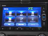 フルセグTVを搭載。CD/DVD再生、Bluetoothオーディオに対応しています。