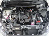 車にとって、とても大切な部分のエンジンルーム。綺麗に清掃済みで安心です。