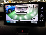 バックカメラの画像です。ガイドラインがスムースな車庫入れをサポートいたします。車庫入れの安心感がアップしますね。