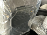 【シートバックテーブル】助手席シートをアレンジでテーブルに変身♪車内でのお食事などで活躍します♪
