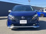 正面◆LEDヘッドライト☆フォグランプ付き☆ハロゲンランプの約2倍の光量で明るく遠くを照らし、夜間走行時の視認性を高めます!さらに、長寿命や省電力、スタイリッシュな印象も際立たせます。
