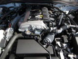 ロードスターRFのために専用設計されたSKYACTIV-G 2.0は、ソフトトップ車の「使い切る喜び」とは違い余裕をもった走行を可能にした「余す喜び」をテーマにしております。