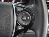 ◆アダプティブクルーズコントロール◆予め設定した車速内でクルマが自動的に加減速。前走車との適切な車間距離を維持しながら追従走行します。【LKAS】車線維持支援システムでステアリング操作を支援。