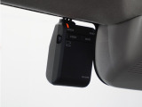 ◆ドライブレコーダー◆映像・音声などを記録する自動車用の装置です。 もしもの事故の際の記録はもちろん、旅行の際の思い出としてドライブの映像を楽しむことができます。
