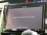 【大画面ナビ】人気の大型9インチナビを装備。存在感のある大画面はインパクト大!ナビ利用時のマップ表示は見やすく、テレビやDVDは臨場感がアップ!いつものドライブがグッと楽しくなります♪