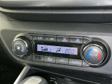 オートエアコンで快適な室内です。