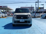 LEDヘッドライト装着車なので、夜間走行も明るく安全な走行をサポートいたします