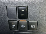 ステアリングヒーター付き。寒い日のドライブも、手のひらから温めてくれます。