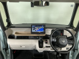 【前方視界】開放的な前方視界!運転がしやすく疲れにくいです♪窓が大きく、見通しがとっても良いおクルマですよ♪