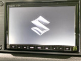 【大画面ナビ】人気の大型8インチナビを装備。存在感のある大画面はインパクト大!ナビ利用時のマップ表示は見やすく、テレビやDVDは臨場感がアップ!いつものドライブがグッと楽しくなります♪