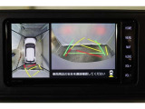 車両を上から見たような映像表示するパノラミックビューモニター付き!