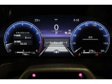 マルチインフォメーションディスプレイ付きのメーターです!エコ運転へ導く多彩な情報を表示してくれます。