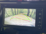 【バックカメラ】駐車時に後方がリアルタイム映像で確認できます。大型商業施設や立体駐車場での駐車時や、夜間のバック時に大活躍!運転スキルに関わらず、今や必須となった装備のひとつです!