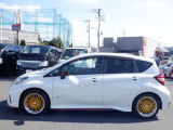 内外装およびエンジンル-ムなど専用クリ-ニング致します。車両クリ-ニングのプロが施工致しますので!高品質な1台に蘇りますよ♪(全在庫無料施工)