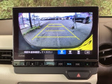 バックも安心のバックカメラ付いています。バックカメラがあると、いつでも安全にバックできますね。死角も減ります。