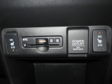 運転席&助手席シートヒーターが付いてます。寒い冬でもスイッチONで座面をあたたかくして、ドライブをさらに快適にしてくれます。
