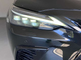 ヘッドライト。明るく省電力なLEDヘッドランプ。印象的なデザインが輝きを放ちます。