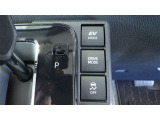 『EVモード』はモーターのみで走行しガソリンを消費しないハイブリッド車ならではの環境にも優しい走行です