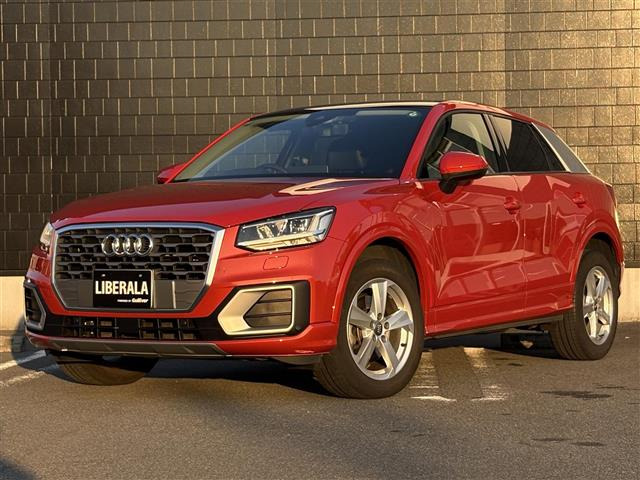 Q2 1.4 TFSI シリンダー オンデマンド スポーツ 本革シート サンルーフ