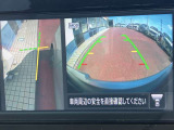 左サイドカメラとフロントカメラ運転席から死角となりやすい車両左前部分や前方部分もバッチリ見えます♪