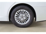 純正17AW!タイヤサイズは225/65R17になります♪
