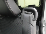 ステアリングスイッチ付きです。運転中に前方から目を離すことなく、オーディオの操作ができるので、安全な走行をサポートします。