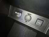 シガーソケット用の充電器が使用可能です!