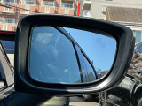 ブラインドスポットモニタリングで後方から来る車両をお知らせしてくれます。