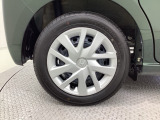 純正ホイール☆Honda車にぴったりなデザインのホイールカバー付です。
