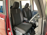 【運転席・助手席】内装ルームクリーニング済みです。しっかり綺麗にしていますので、是非、お確かめください。車に自信があるからこそ、是非一度ご来店頂き内外装も見てもらえると幸いです。