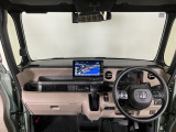 【前方視界】開放的な前方視界!運転がしやすく疲れにくいです♪窓が大きく、見通しがとっても良いおクルマですよ♪