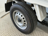 安全・安心な走行のために、納車前にダイハツのクルマを知り尽くしたエキスパートが基本性能に関わる機能や状態を徹底的に点検。消耗部品の交換など法定12ヶ月点検相当の点検・整備を実施しております。