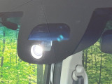 【シティブレーキアクティブシステム】低速走行中に前方の車両等を認識し、衝突しそうな時は警報とブレーキで衝突回避と被害軽減をアシスト。より安全にドライブをお楽しみいただけます。