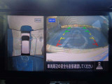 空から見下ろすような視点で、スム-スな駐車と安全確認をサポ-ト。MOD(移動物 検知)機能付インテリジェント アラウンドビュ-モニタ-。お問い合わせは03-5672-1023へ
