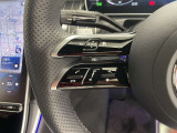 メモリー付きパワーシートが装備されている車両はシートの位置・ドアミラーの角度・ハンドルの位置を3名まで記憶出来ます。
