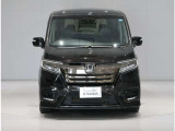 内外装とも年数相当の使用感やキズ、劣化等がございます。まずは是非現車をご覧いただければと思います!ご来店の際は当店へのご連絡やサイトから来店予約、お問い合わせを是非お願いします!