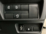 運転席スイッチ部 人気装備の両側オートスライドドア付きで、とっても便利です!!
