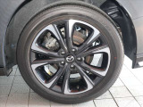 足回りは、純正18インチアルミホイールで見た目もクールです。215/55R18タイヤを装着、強力な4輪ディスクブレーキとGベクタリングコントロールの卓越の走りをお楽しみください★☆★☆